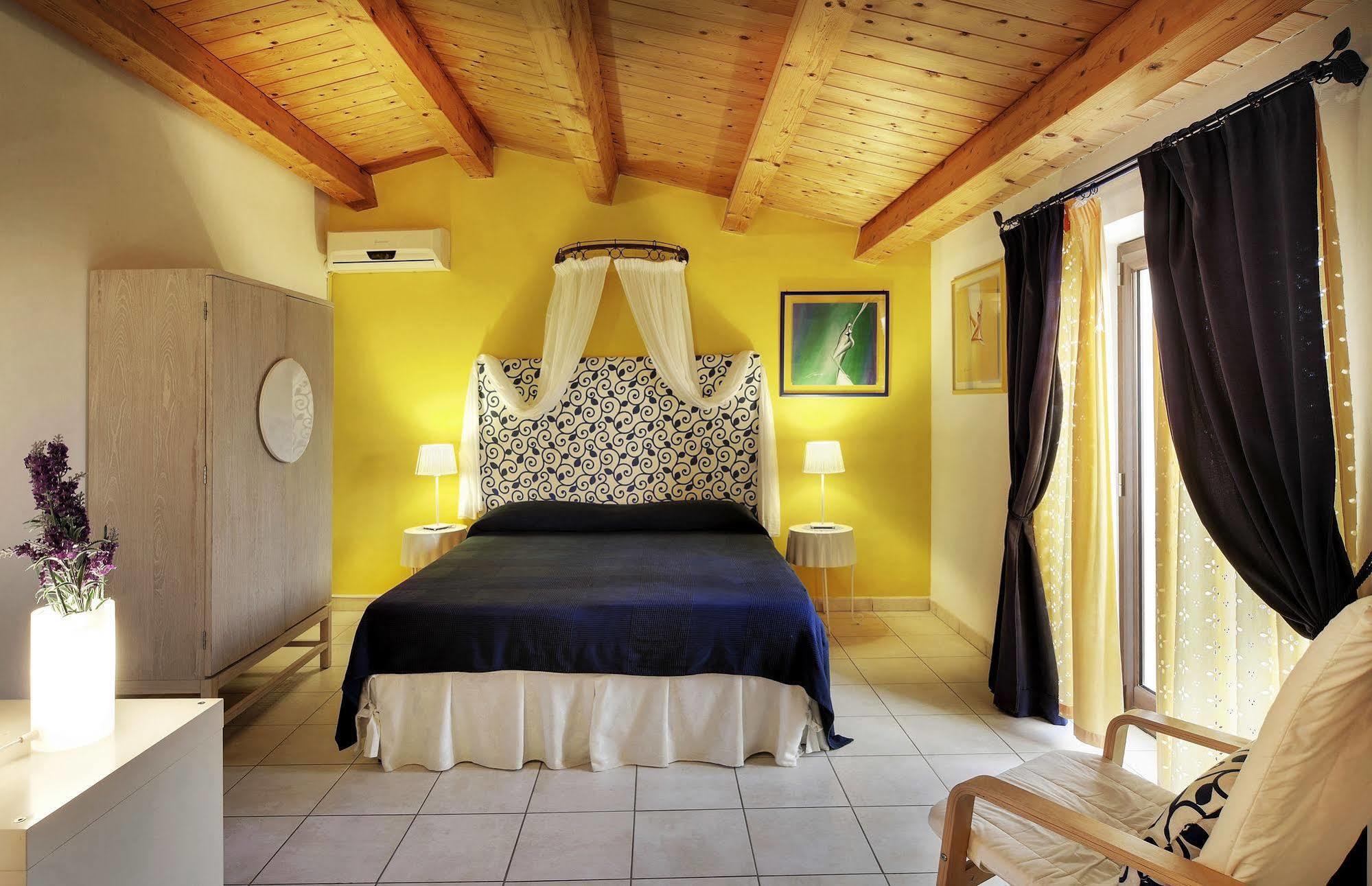 Villa U Marchisi B&B Scicli Exterior photo